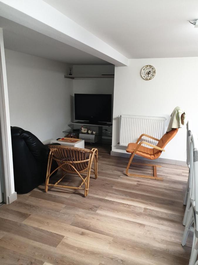 T1 Dans Maison Au Calme Realmont ภายนอก รูปภาพ